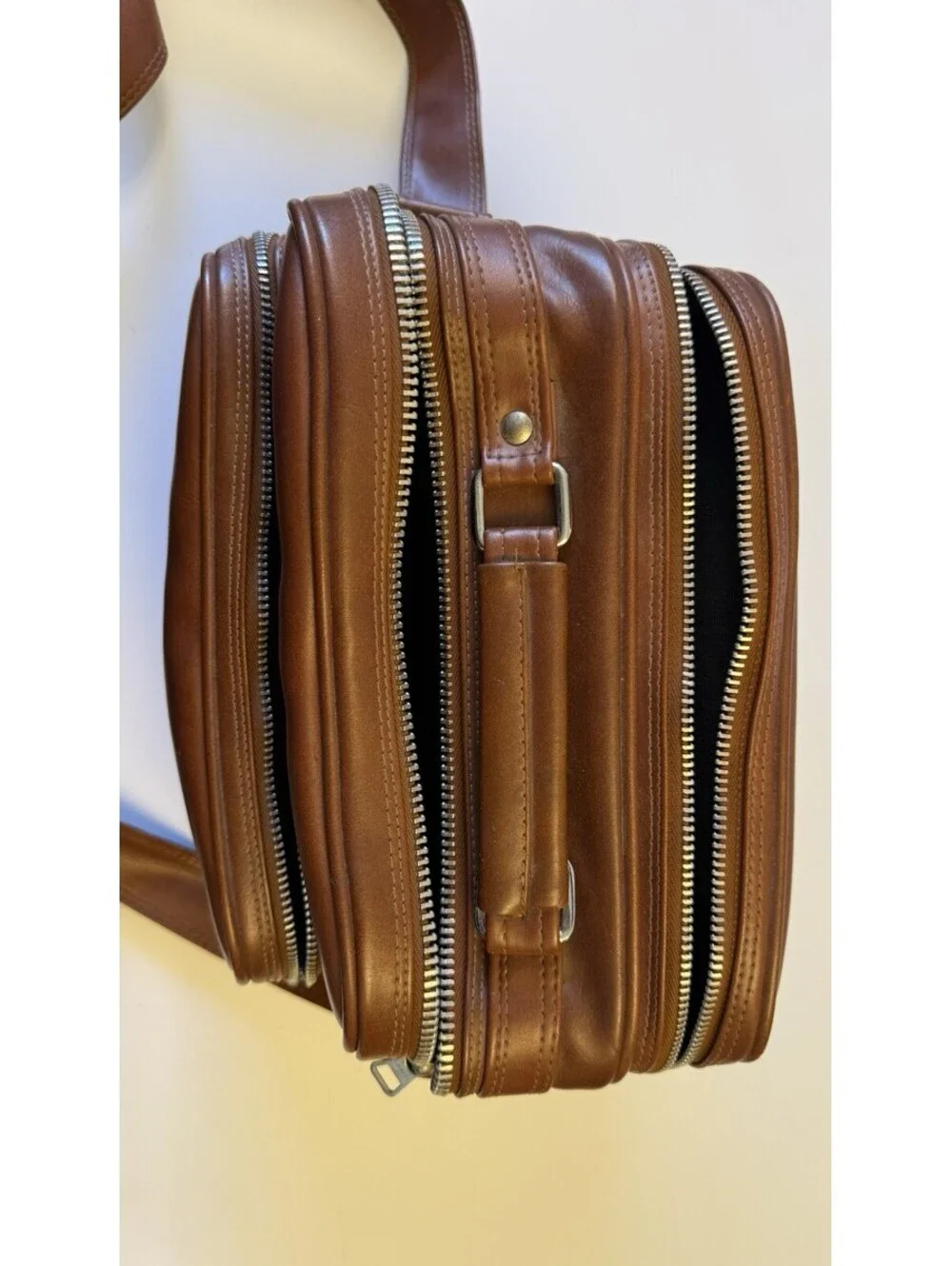 1970s Vintage Coast S-1 Tan Padded Camera Bag With Shoulder Strap